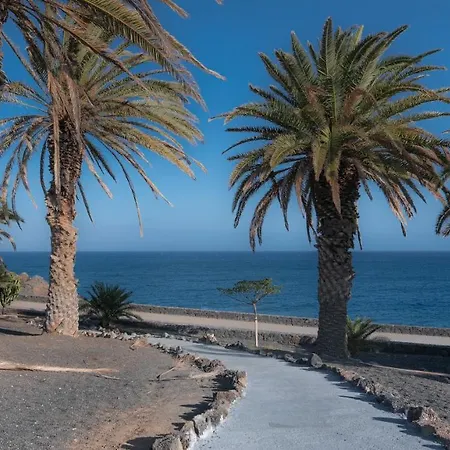House First Line Of The Sea Casa de Férias