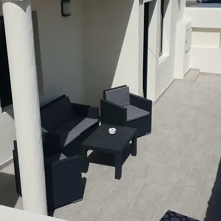 Dom wakacyjny House First Line Of The Sea *