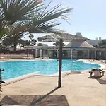 בית נופש House First Line Of The Sea