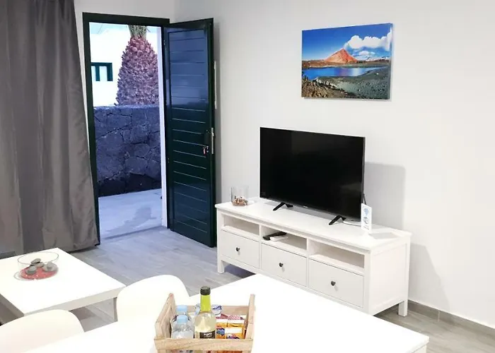 House First Line Of The Sea *